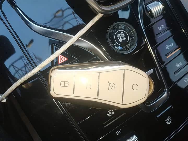 Фото 9 - BYD Qin Plus