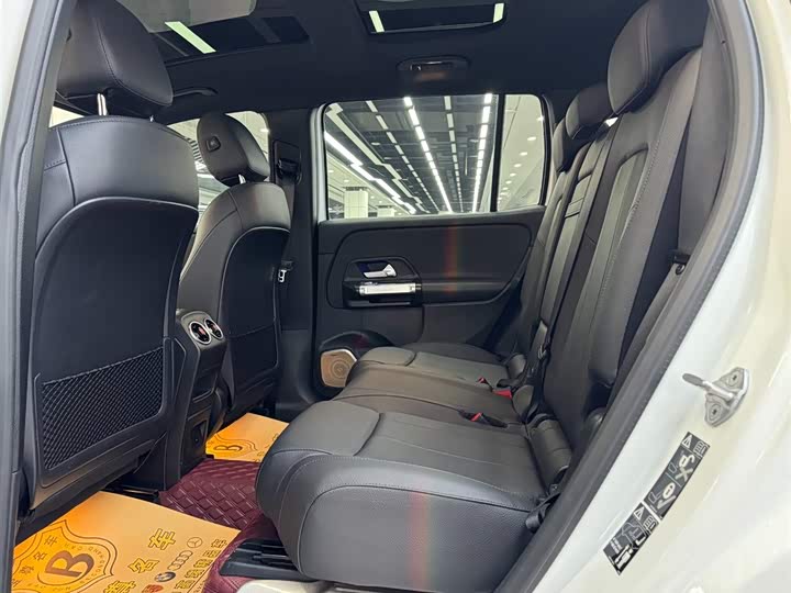 Фото 8 - Mercedes-Benz GLB-Class