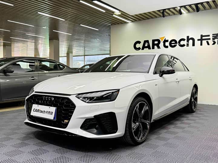 Фото 2 - Audi A4L