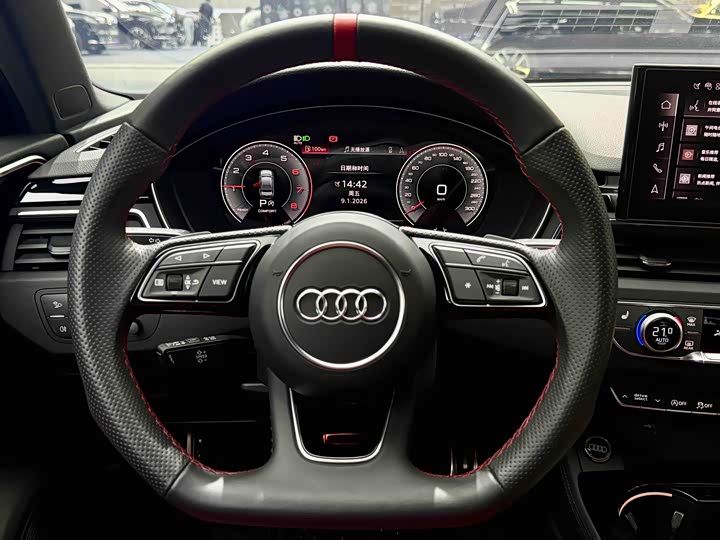 Фото 8 - Audi A4L