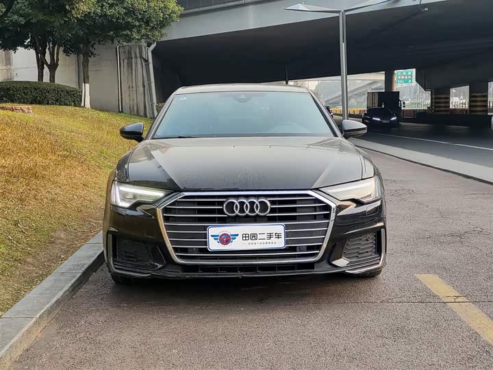 Фото 2 - Audi A6L