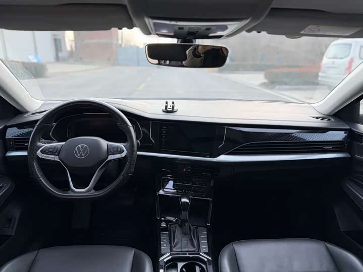 Фото 8 - Volkswagen Passat