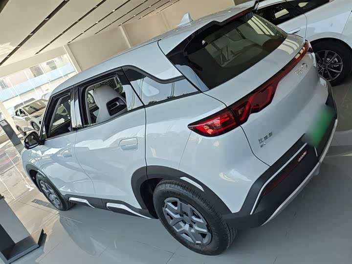 Фото 5 - BYD Yuan Up