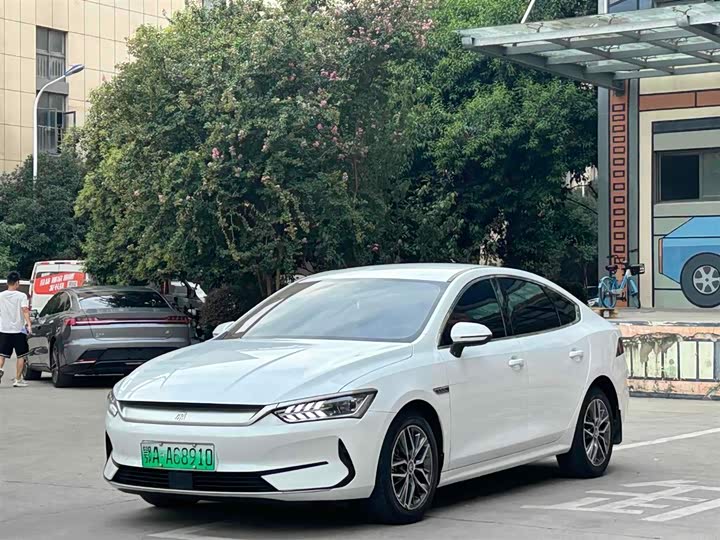 Фото 1 - BYD Qin Plus