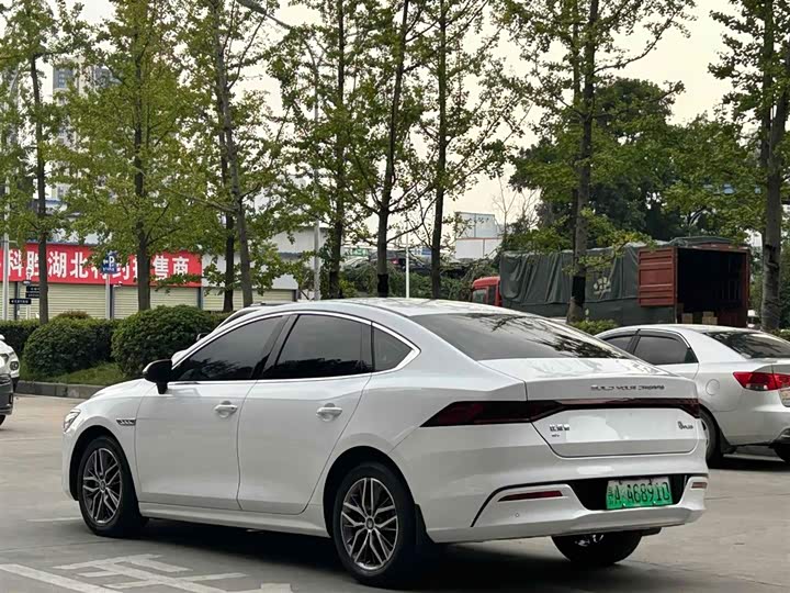 Фото 9 - BYD Qin Plus