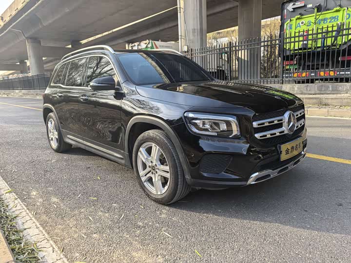 Фото 3 - Mercedes-Benz GLB-Class