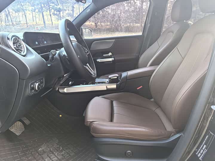 Фото 7 - Mercedes-Benz GLB-Class