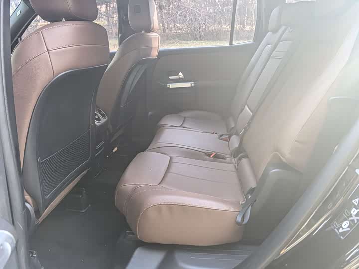 Фото 9 - Mercedes-Benz GLB-Class