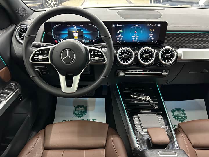 Фото 7 - Mercedes-Benz GLB-Class