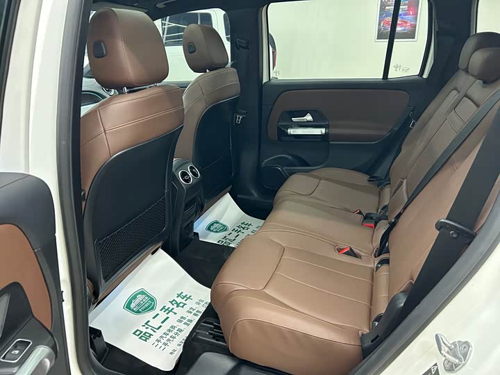 Фото 9 - Mercedes-Benz GLB-Class