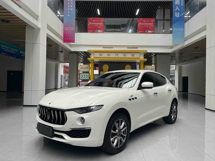 Фото 1 - Maserati Levante