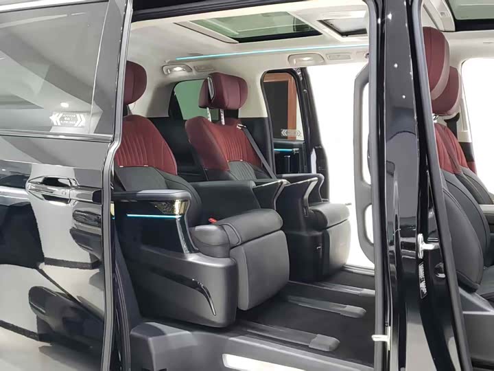 Фото 9 - GAC Trumpchi E9