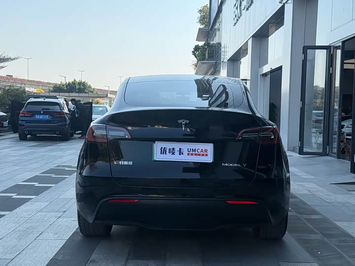 Фото 5 - Tesla Model Y