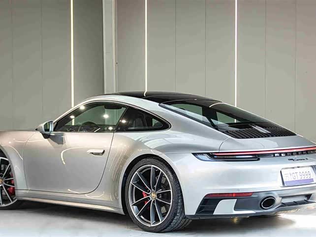 Фото 7 - Porsche 911