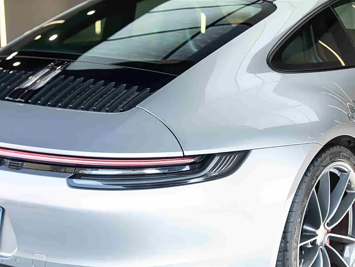 Фото 8 - Porsche 911