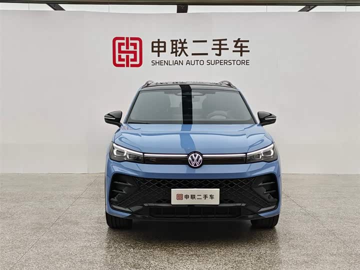 Фото 2 - Volkswagen Tiguan L Pro