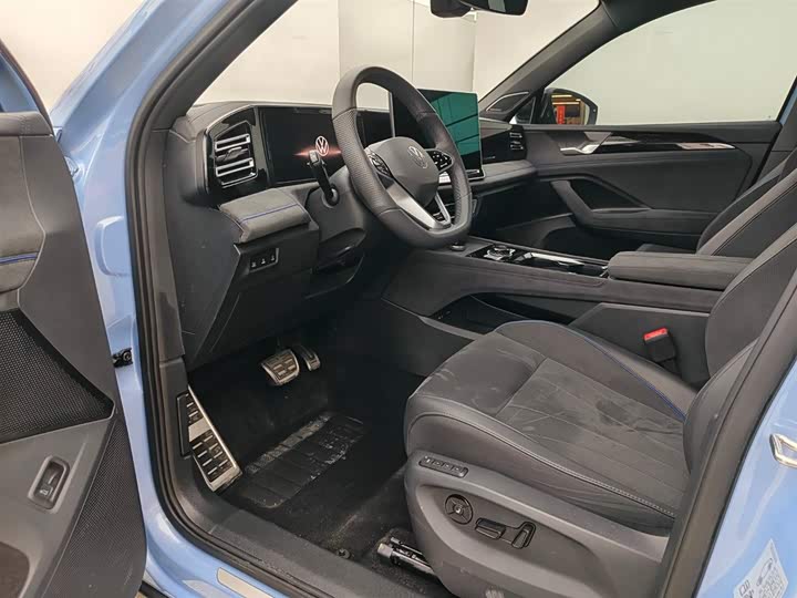 Фото 9 - Volkswagen Tiguan L Pro