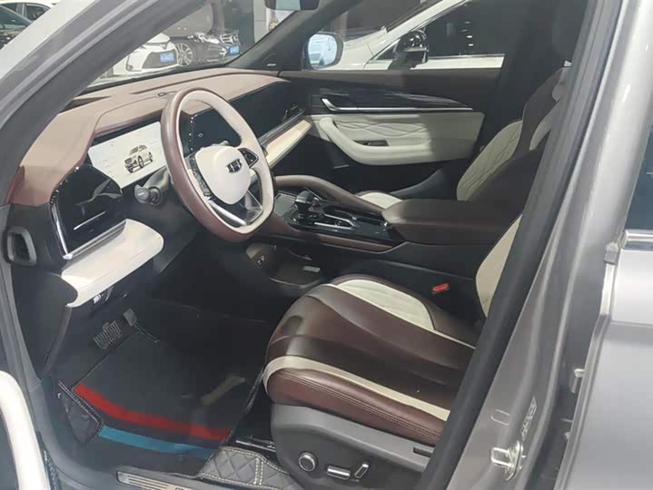 Фото 9 - Geely Monjaro