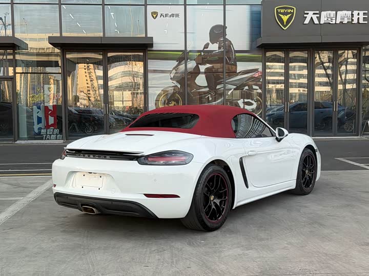 Фото 8 - Porsche 718