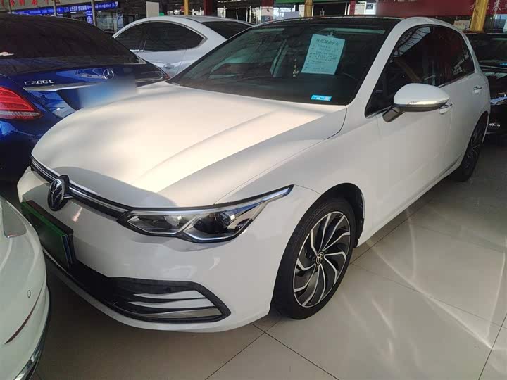 Фото 2 - Volkswagen Golf