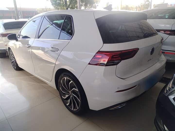 Фото 5 - Volkswagen Golf