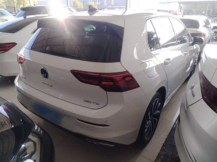 Фото 7 - Volkswagen Golf