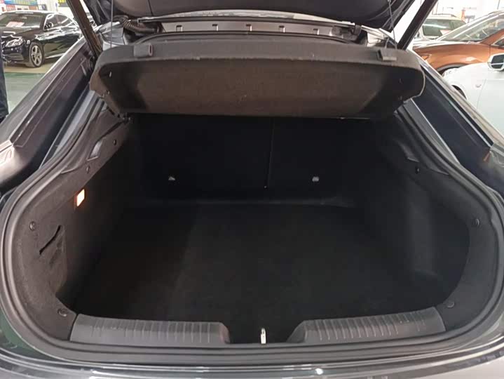 Фото 4 - Changan UNI-V Hybrid