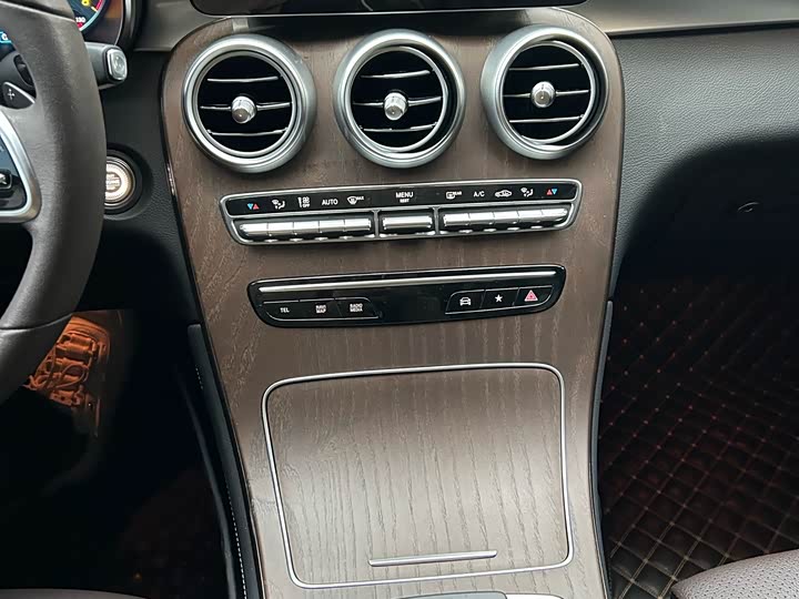 Фото 8 - Mercedes-Benz GLC-Class