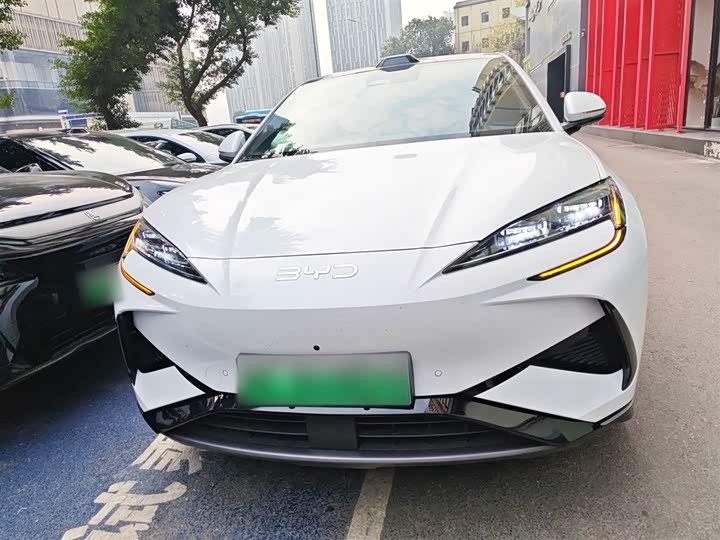 Фото 3 - BYD Sea Lion 07 EV