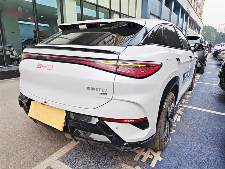 Фото 7 - BYD Sea Lion 07 EV