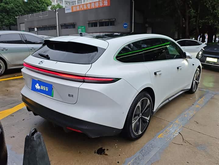 Фото 3 - Nio ET5T