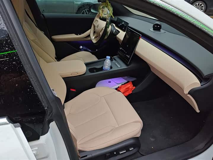 Фото 8 - Nio ET5T