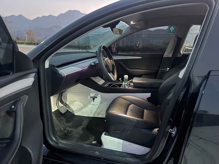 Фото 8 - Tesla Model Y