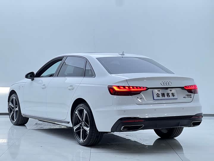 Фото 3 - Audi A4L