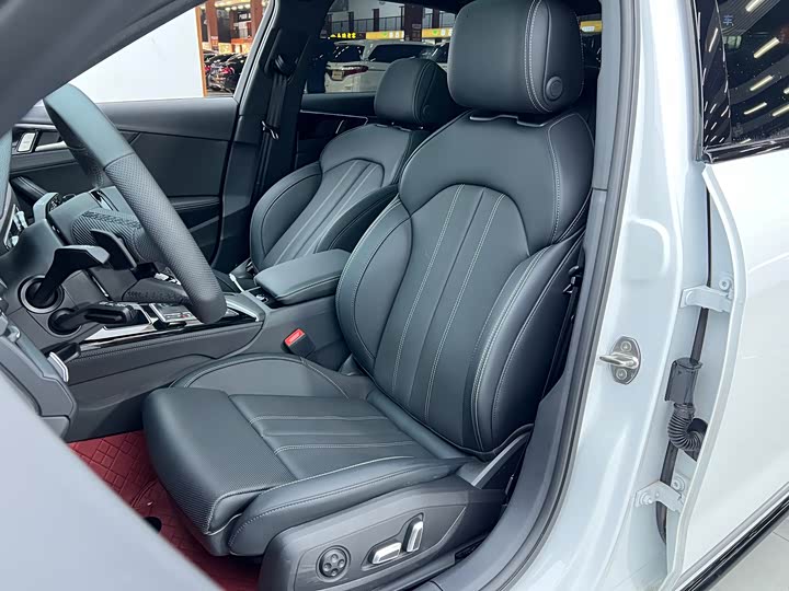 Фото 7 - Audi A4L