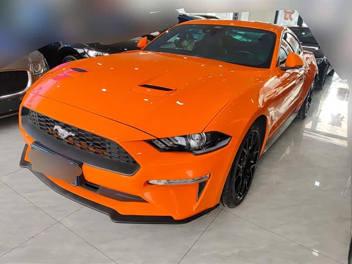 Фото 1 - Ford Mustang