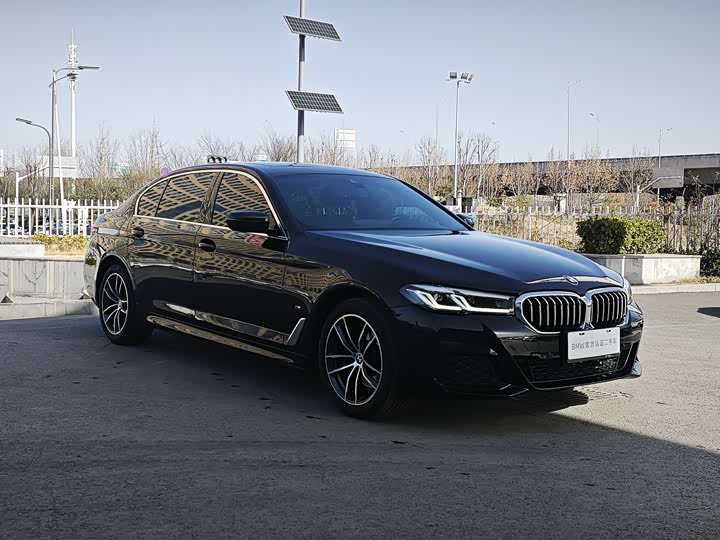 Фото 3 - BMW 5 Series