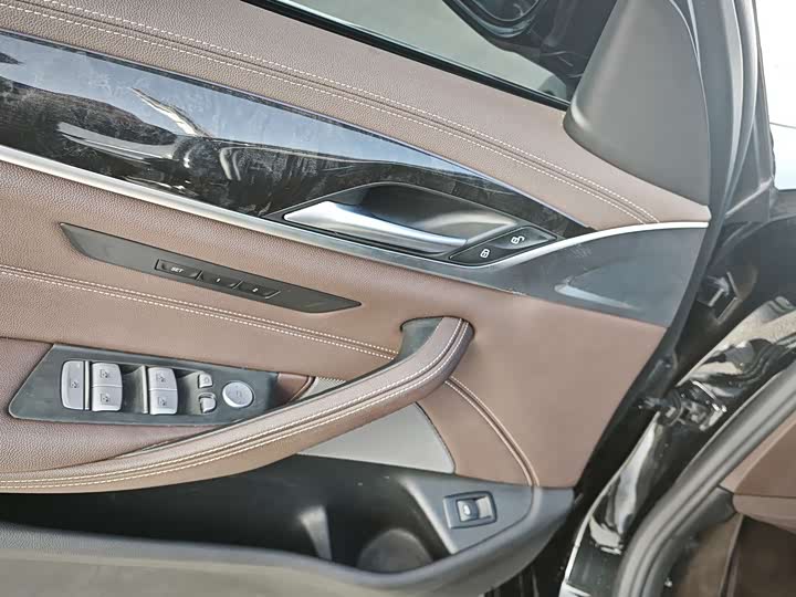 Фото 7 - BMW 5 Series