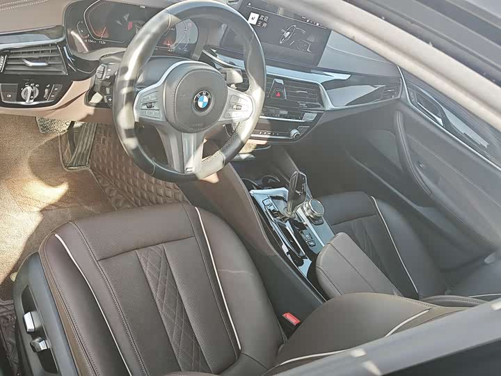 Фото 8 - BMW 5 Series