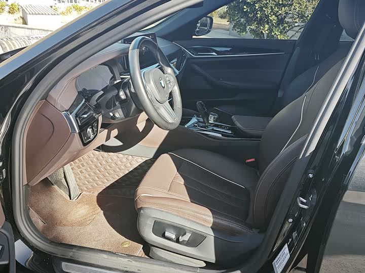 Фото 9 - BMW 5 Series