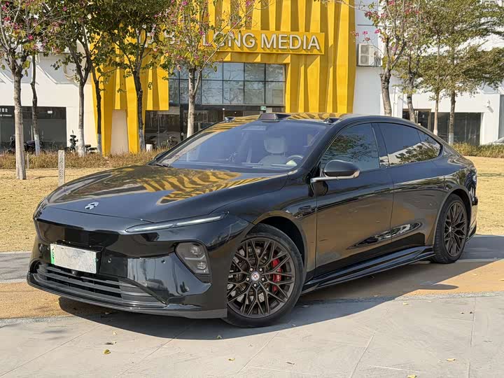 Фото 1 - Nio ET7