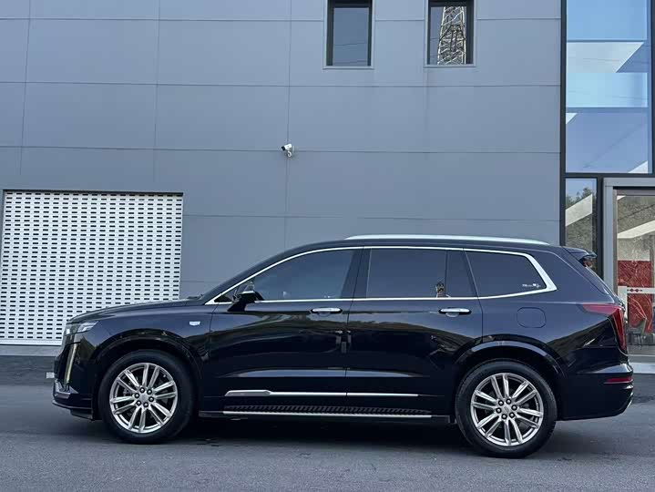 Фото 7 - Cadillac XT6