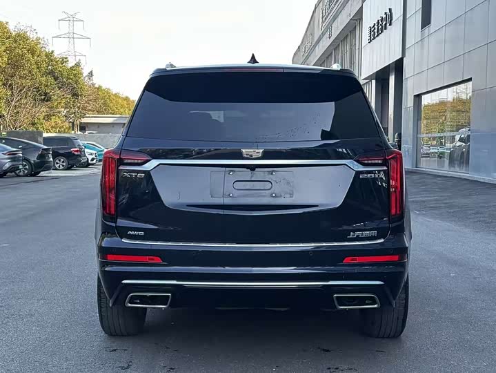 Фото 8 - Cadillac XT6