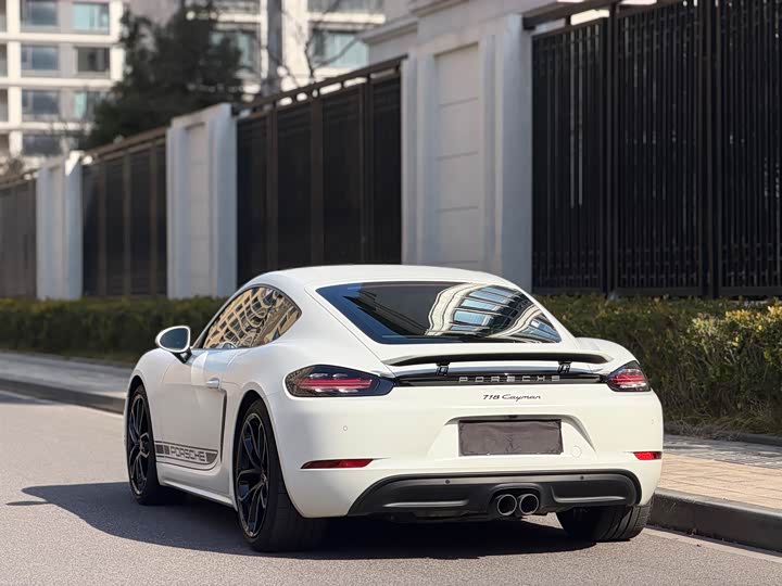 Фото 3 - Porsche 718