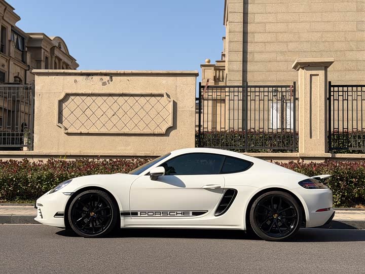 Фото 4 - Porsche 718