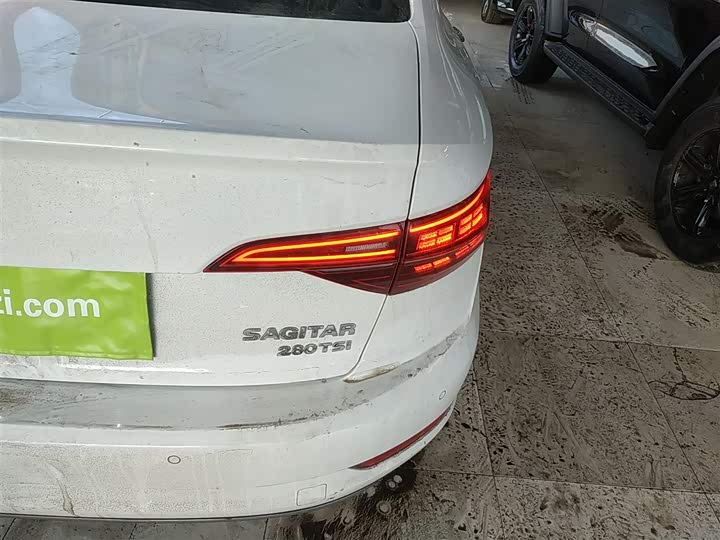 Фото 7 - Volkswagen Sagitar L