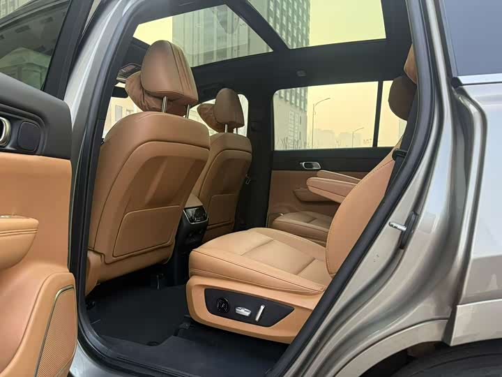 Фото 5 - LiXiang One