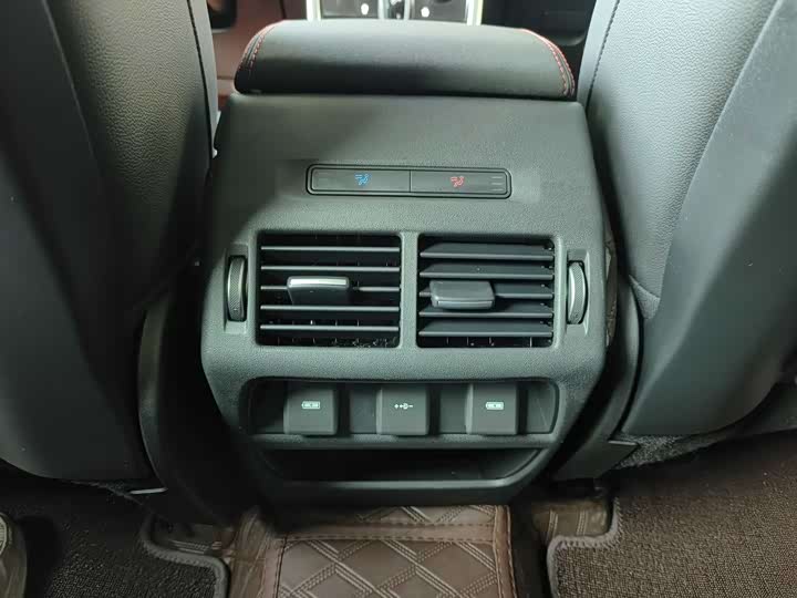 Фото 7 - Land Rover Discovery Sport