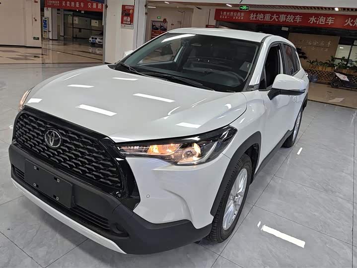 Фото 1 - Toyota Corolla Cross