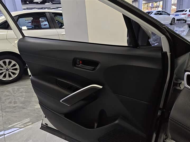 Фото 7 - Toyota Corolla Cross